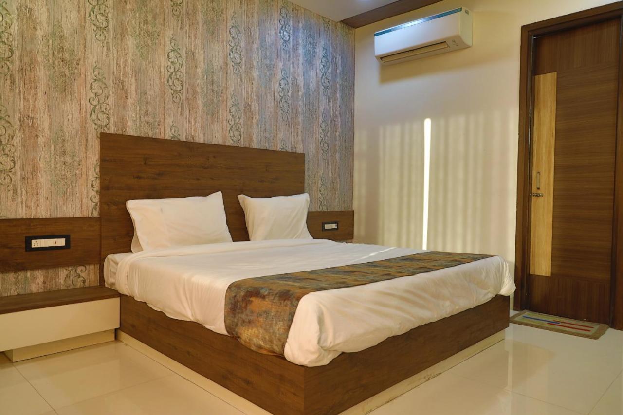 Hotel Golden Leaf Mohali Εξωτερικό φωτογραφία